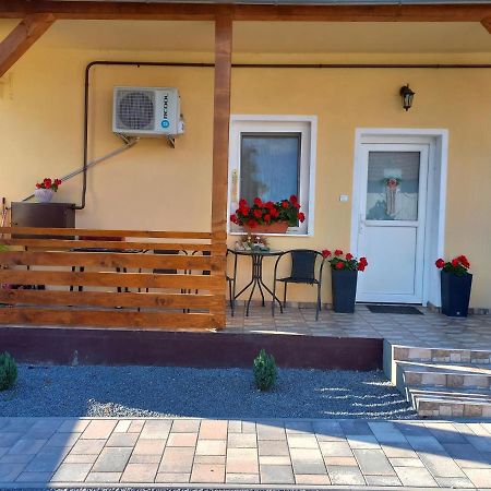 Oázis Apartman Sárospatak Exterior foto