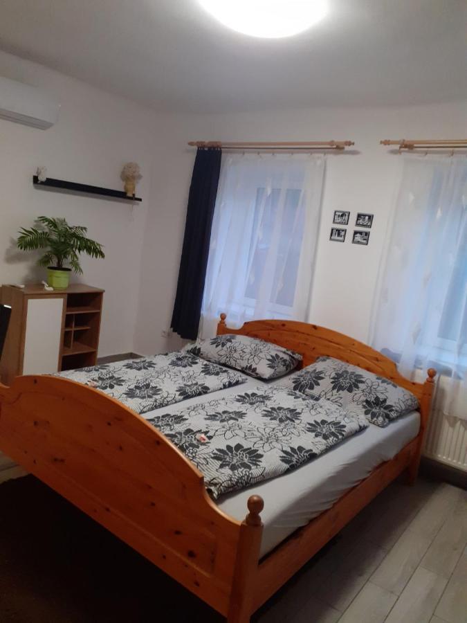Oázis Apartman Sárospatak Exterior foto
