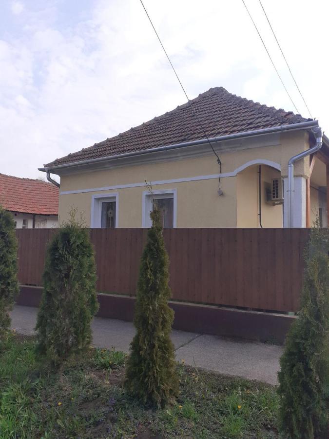 Oázis Apartman Sárospatak Exterior foto