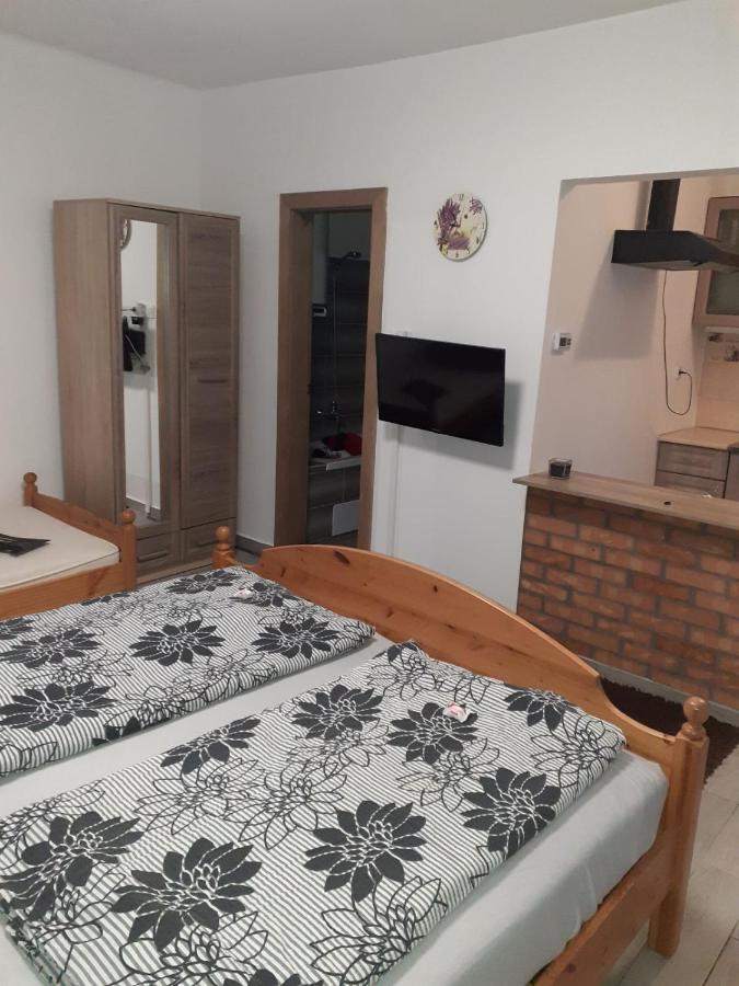 Oázis Apartman Sárospatak Exterior foto