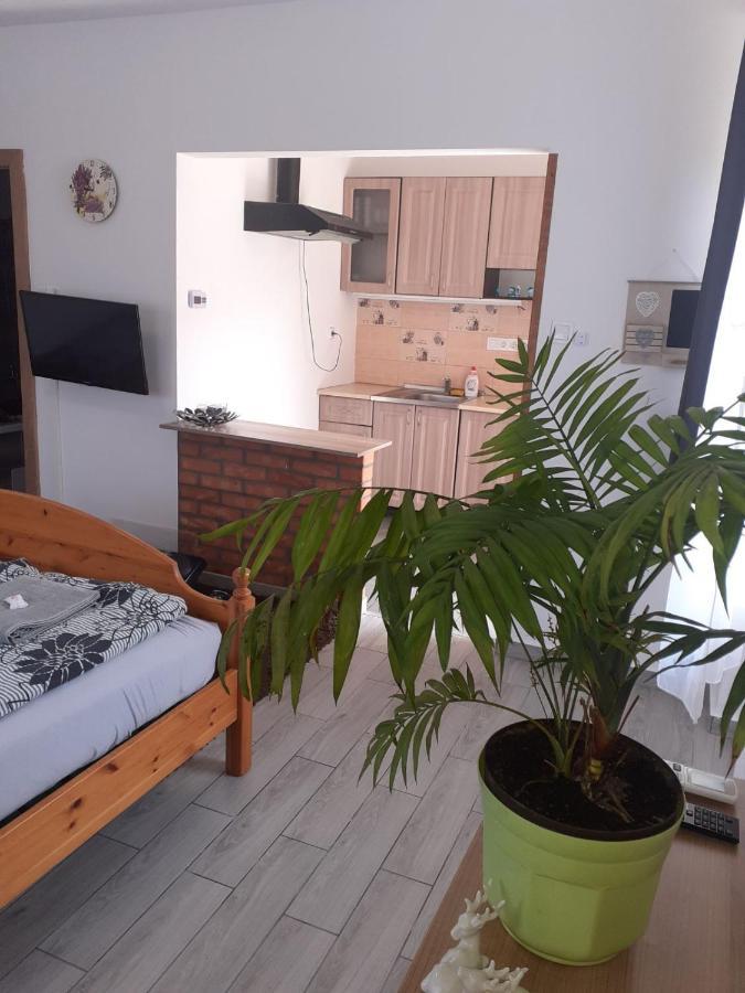 Oázis Apartman Sárospatak Exterior foto