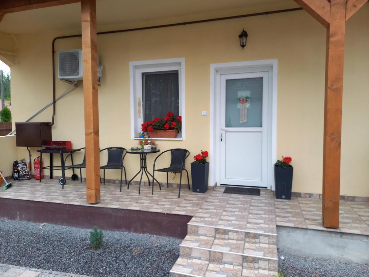 Oázis Apartman Sárospatak Exterior foto