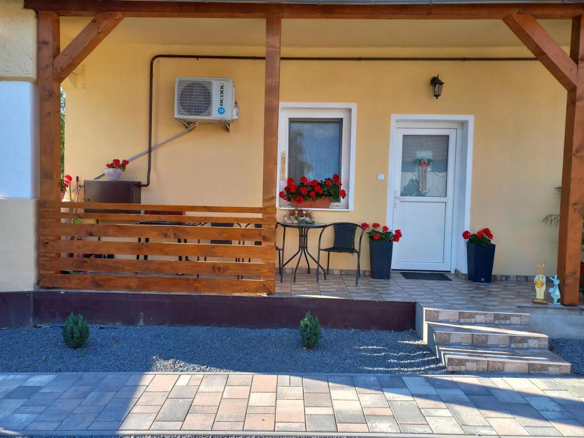 Oázis Apartman Sárospatak Exterior foto