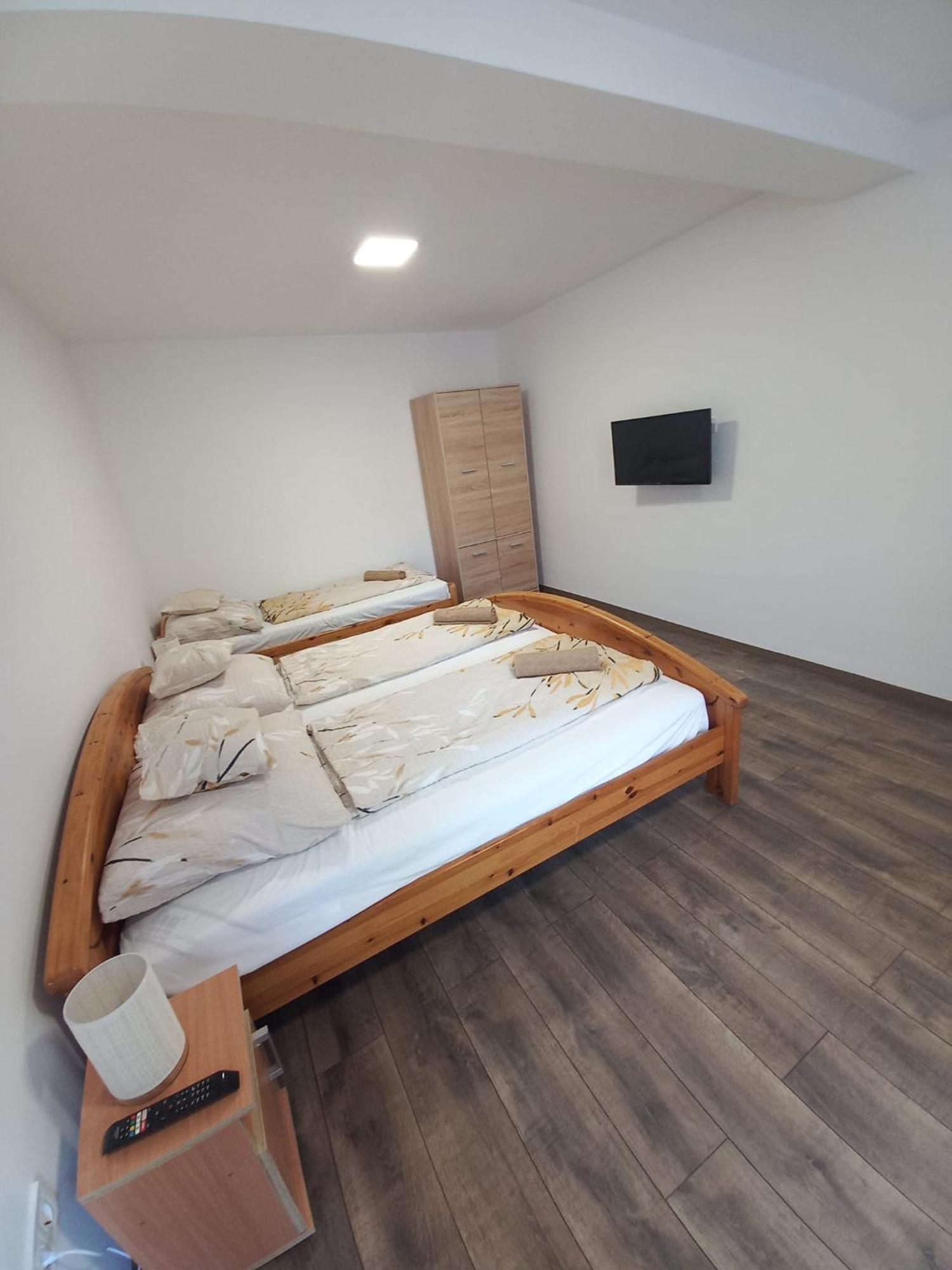 Oázis Apartman Sárospatak Exterior foto