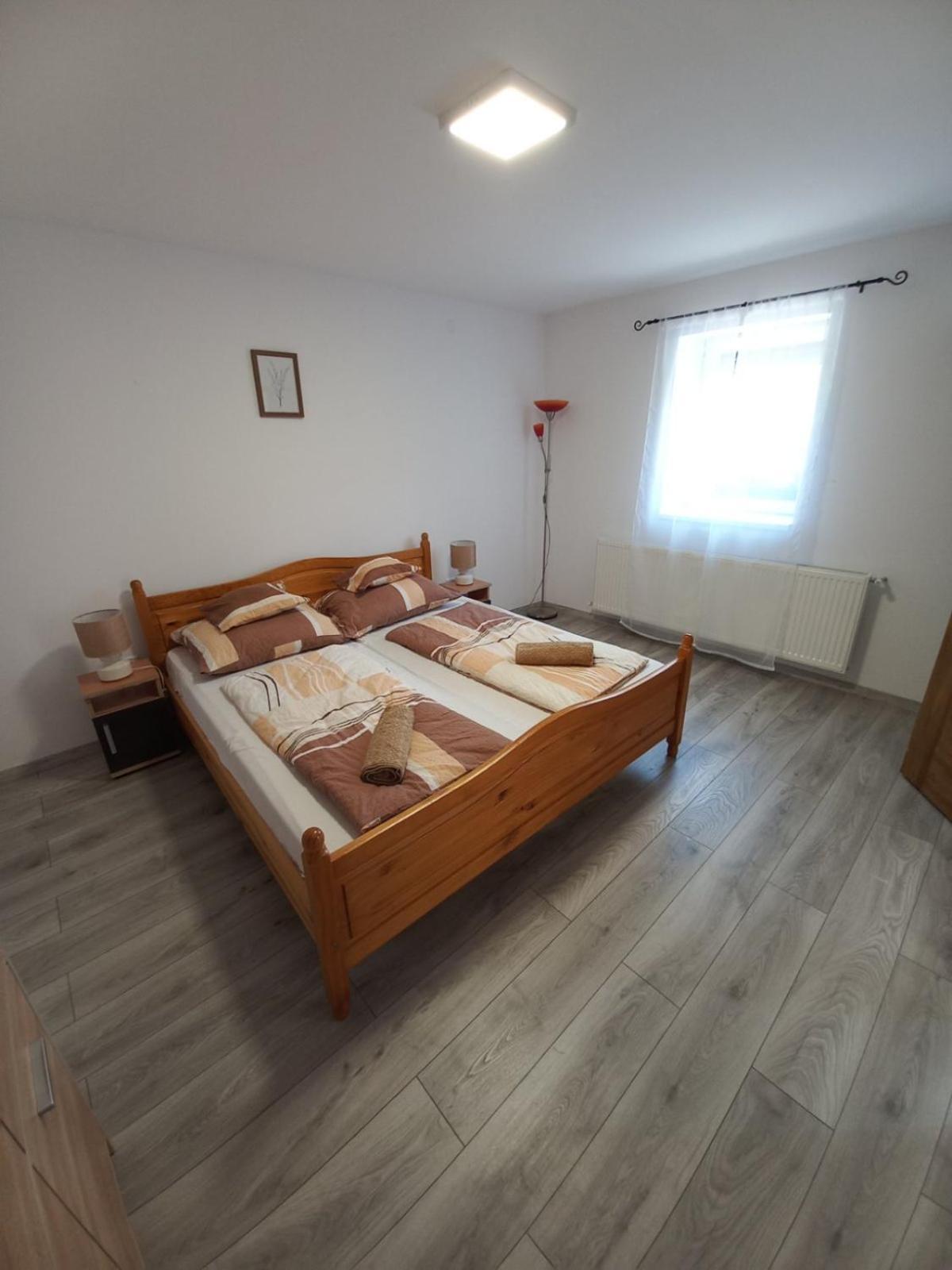Oázis Apartman Sárospatak Exterior foto